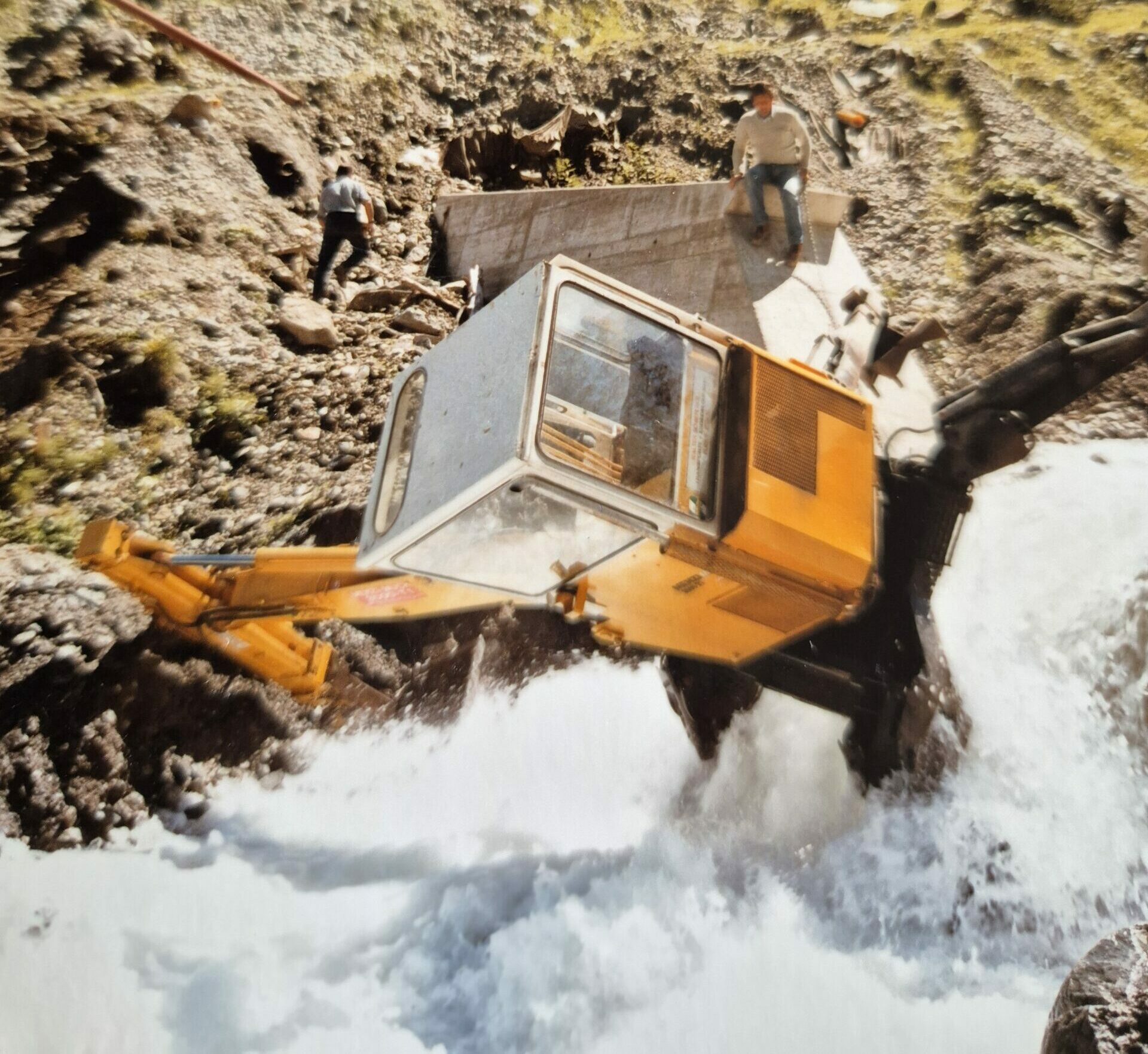 Spezialbagger im alpinen Gelände